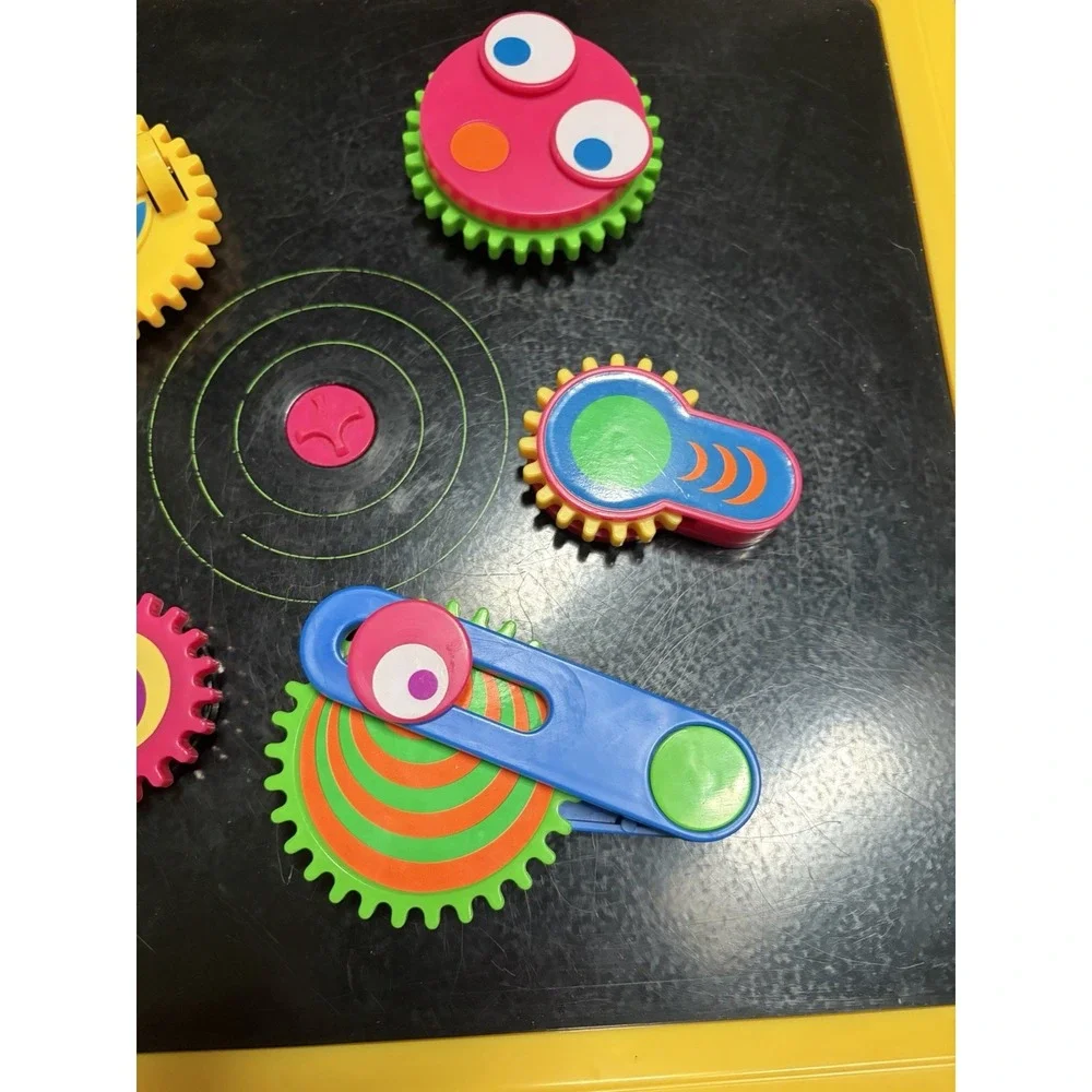 Vintage 1997 Tomy Magnetic Gear Board Toy Colorful Educational Spinning Gears